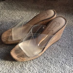 Jessica Simpson wedge heal